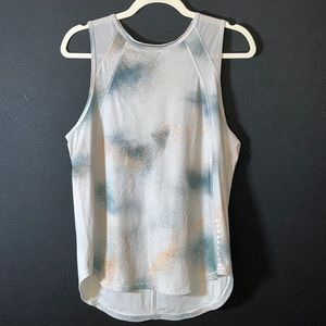 Lululemon Gray Sleeveless Racerback Workout Tennis Stretch Shirt Top- Size 6